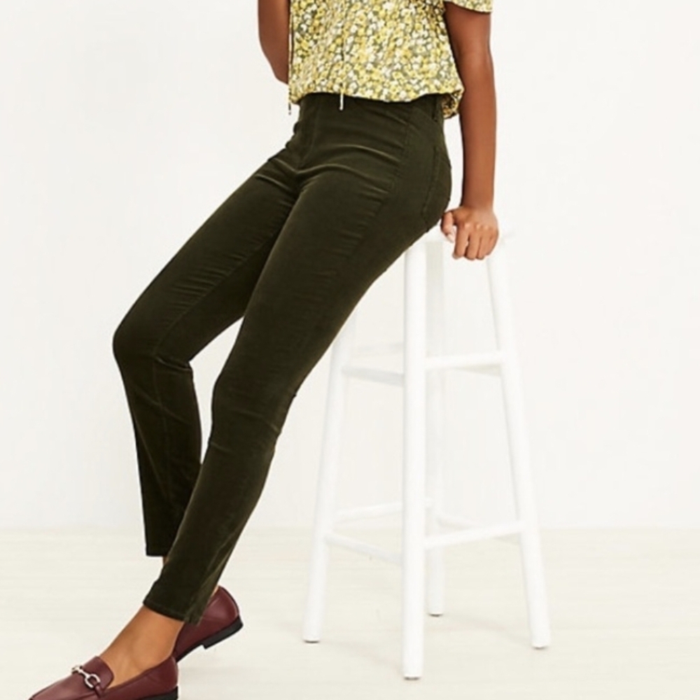 LOFT Dark Olive Green Skinny Corduroy Pants Size 25 Mid/High Rise Waist
